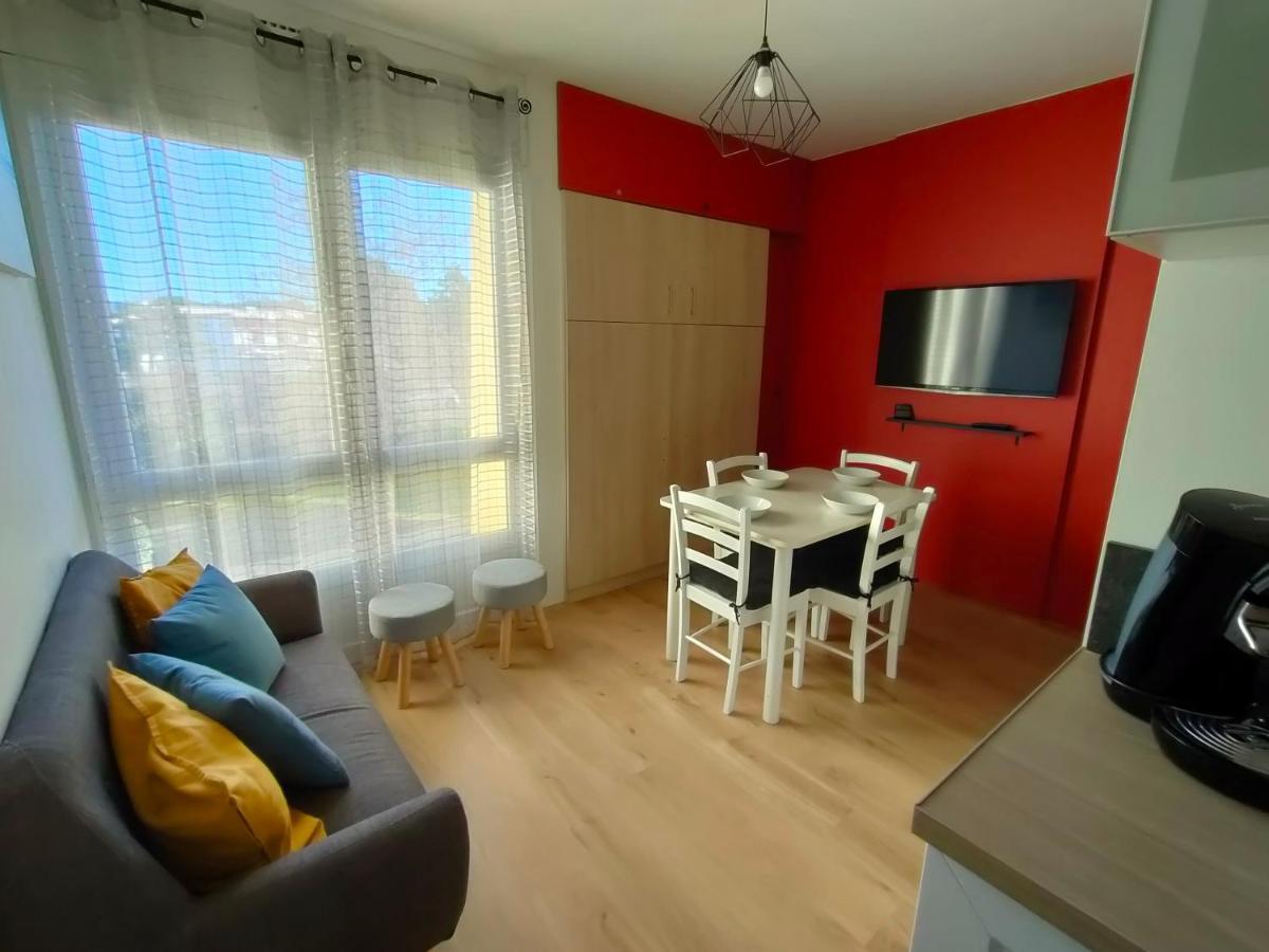 Bel Appartement Au Bord De L'Ocean サン・ジャン·ド・モン エクステリア 写真