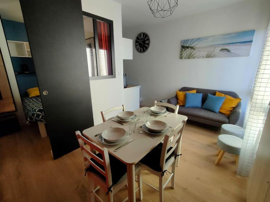 Bel Appartement Au Bord De L'Ocean サン・ジャン·ド・モン エクステリア 写真